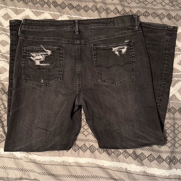 American Eagle 🦅 Outfitters AirFlex + Patched Slim Jean - Picture 6 of 7